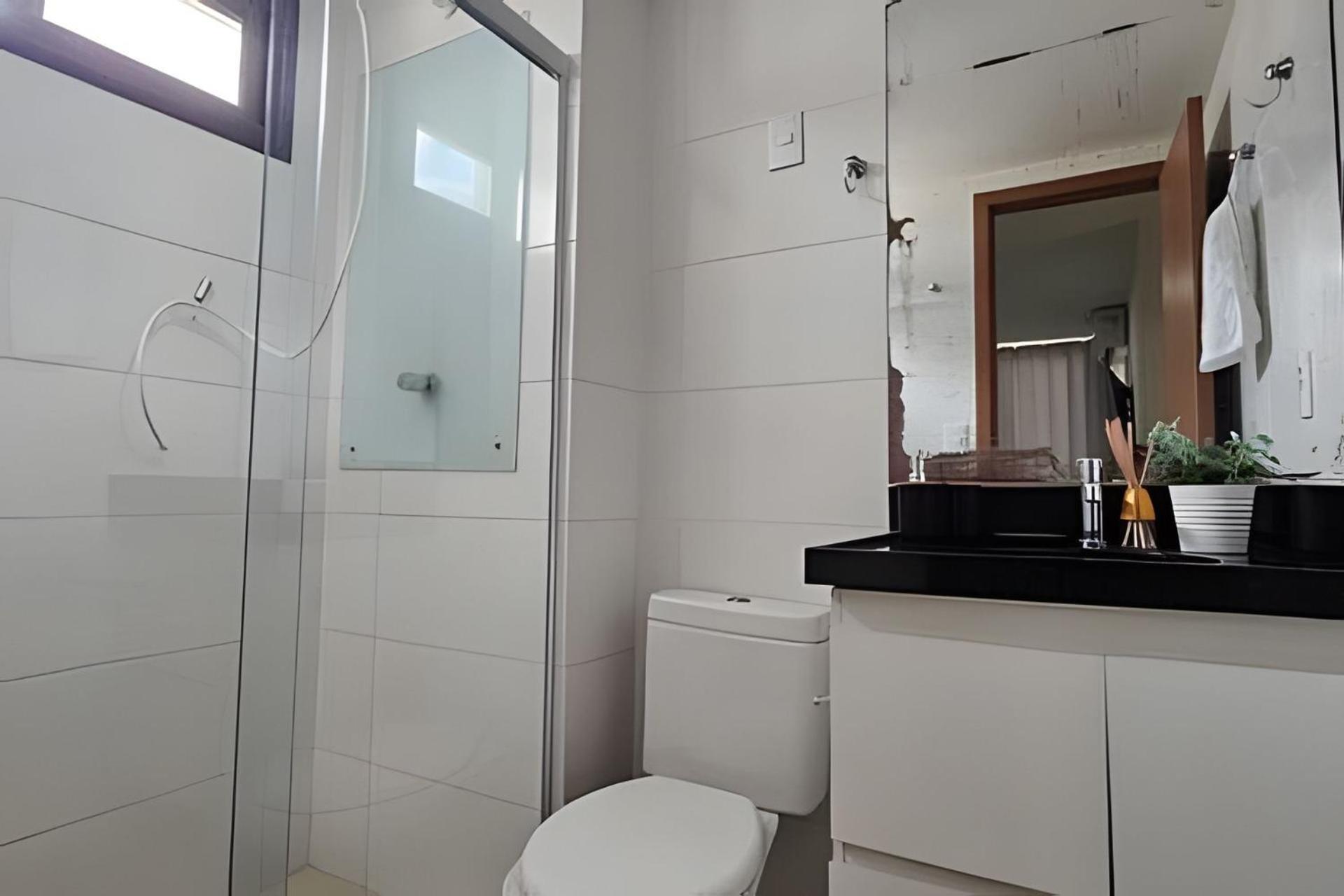 Apartamento Cabo Branco, 2 Quadras Do Mar, Piscina, Garagem *