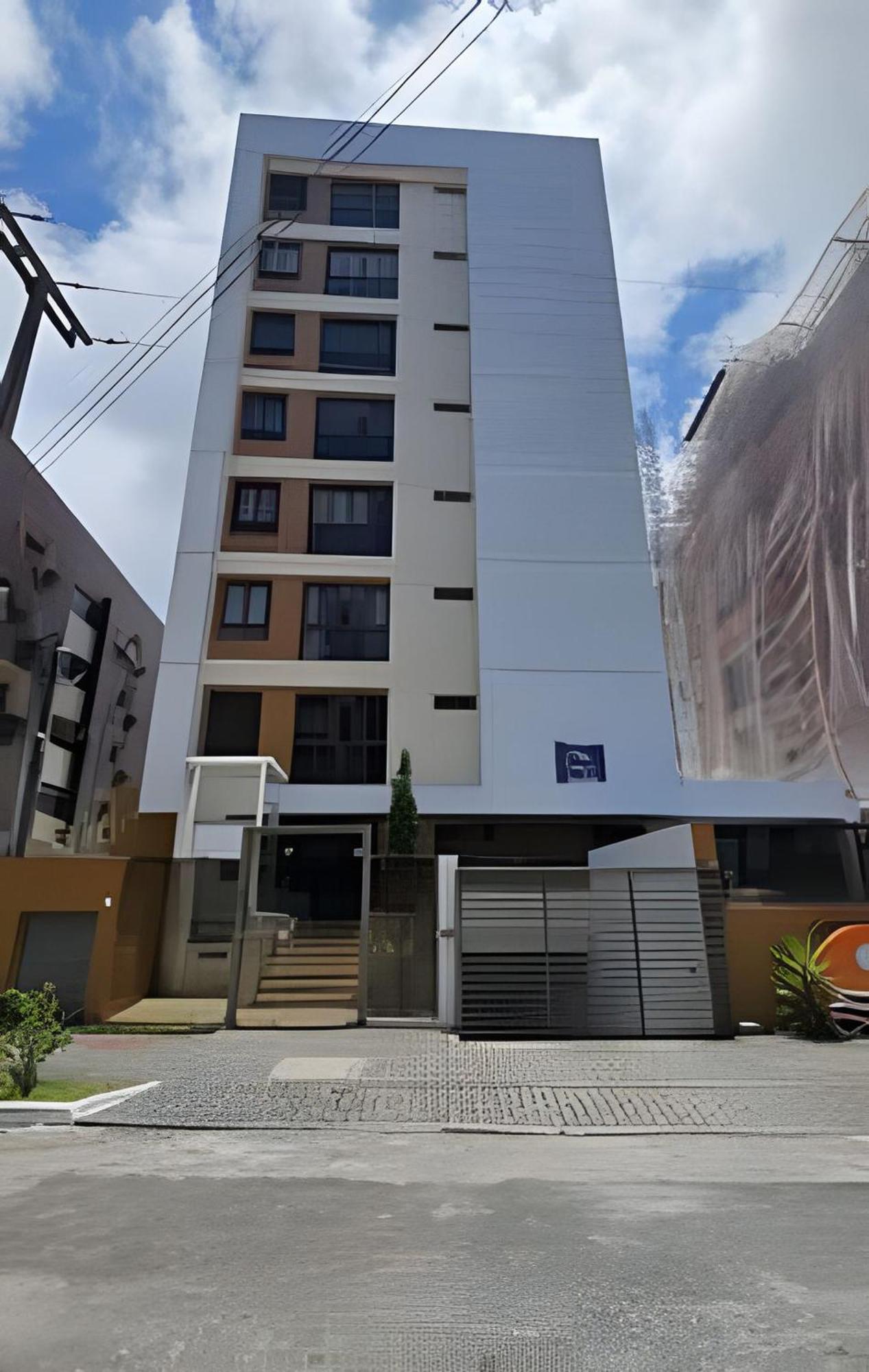 Apartamento Cabo Branco, 2 Quadras Do Mar, Piscina, Garagem João Pessoa